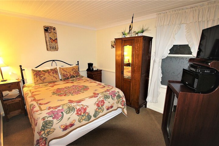 Alexanders Lodge