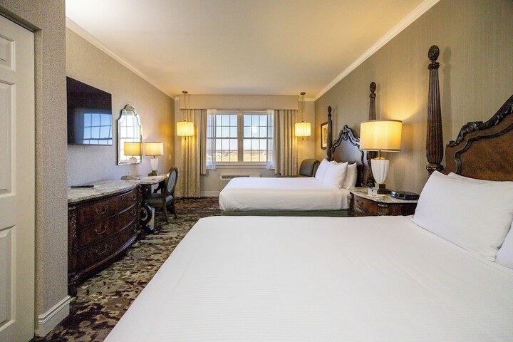 AmishView Inn and Suites