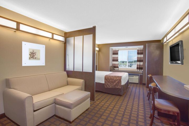 Room 15 of 22