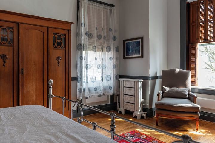 Room 21 of 76