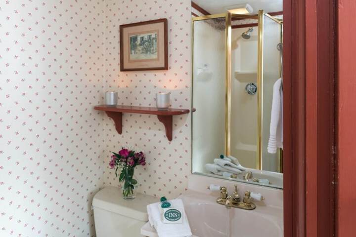 Waldo Emerson Inn