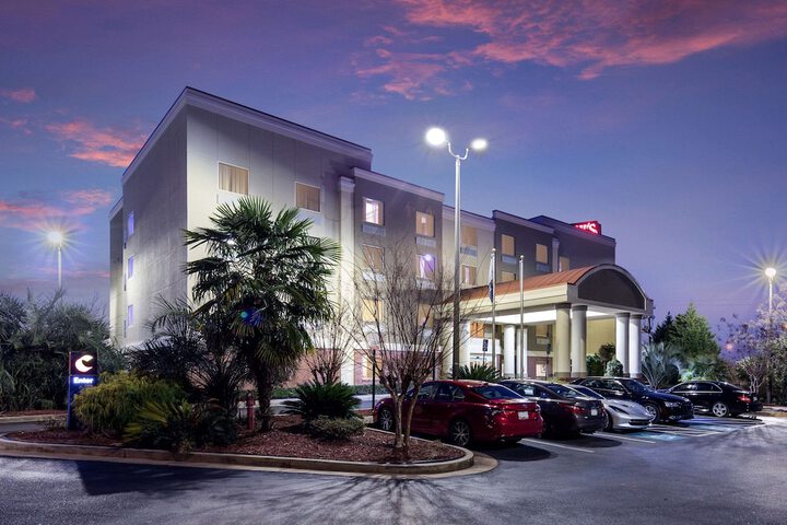 Hotel 4 of 55