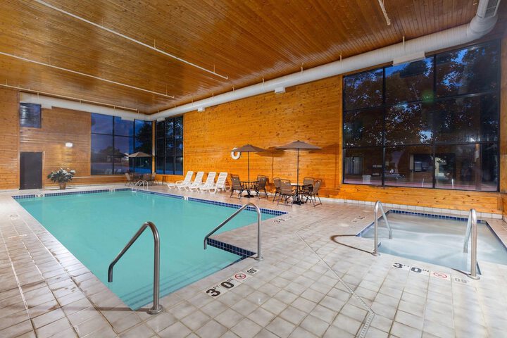 Pool 4 of 23