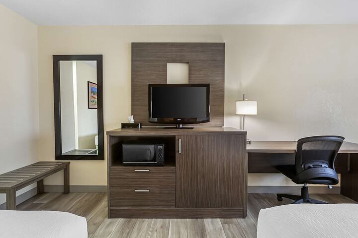 Room 16 of 29