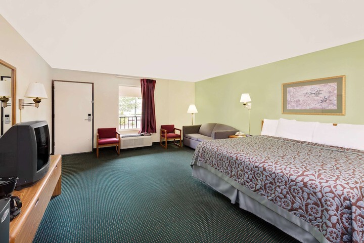 Room 9 of 26