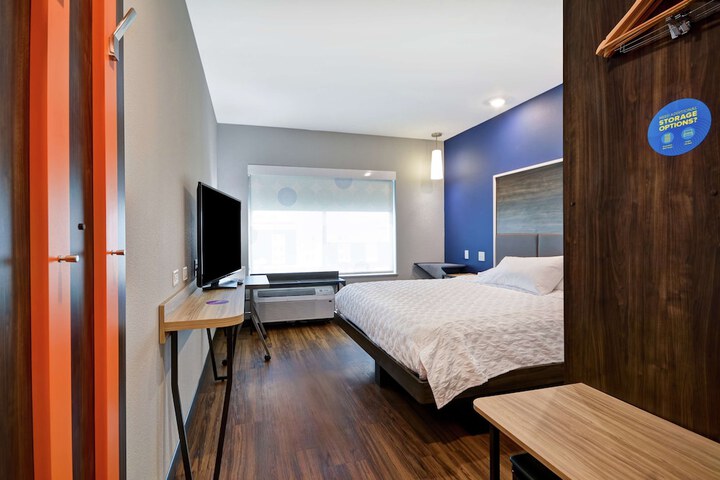Room 21 of 36