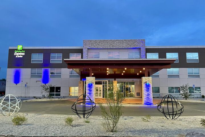 Hotel 5 of 29