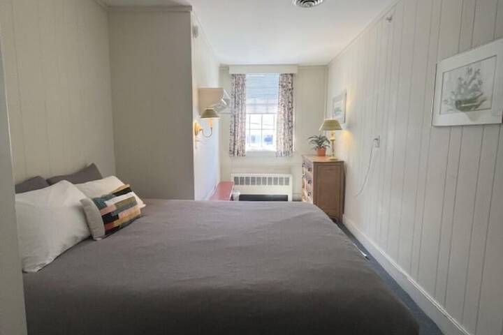 Room 20 of 32