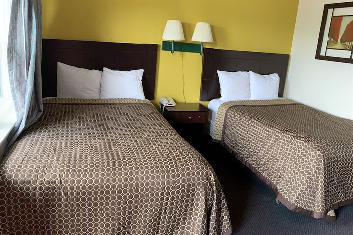 Room 15 of 18