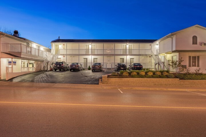 Hotel 2 of 45