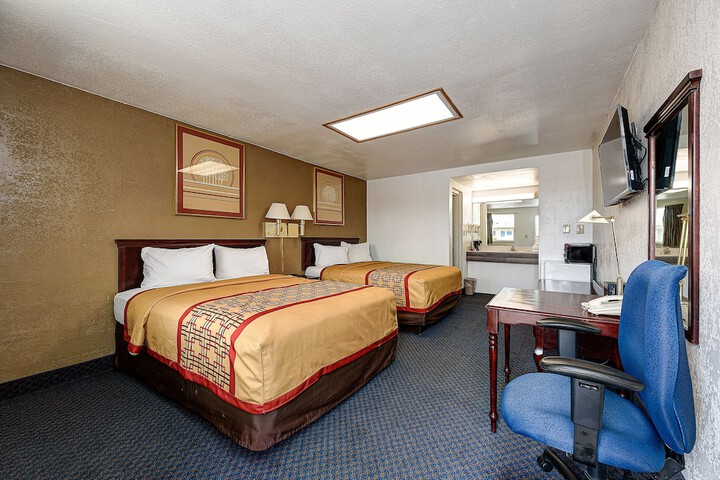 Room 46 of 75