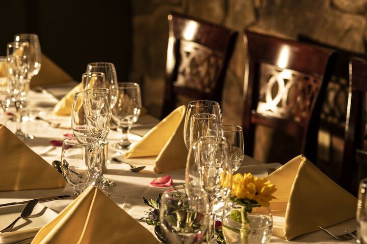 Dining 90 of 132