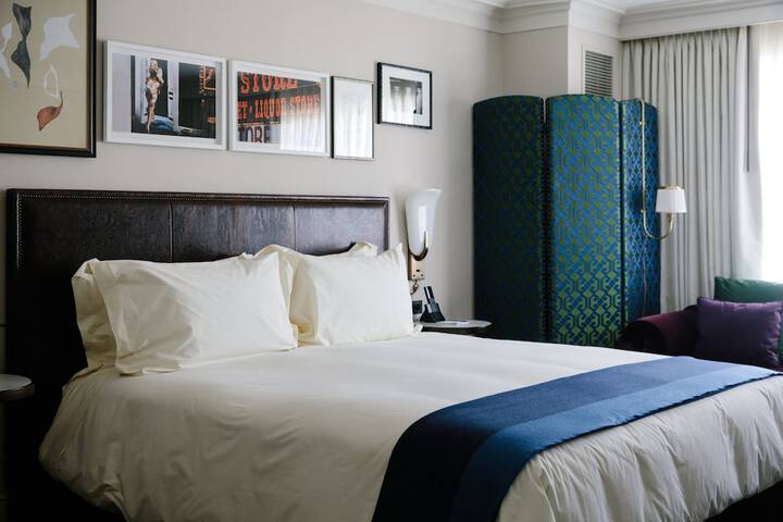 Room 46 of 76