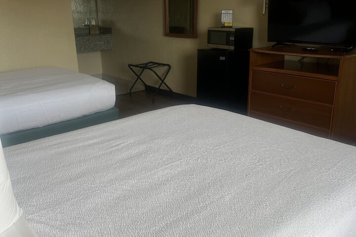 Room 68 of 91