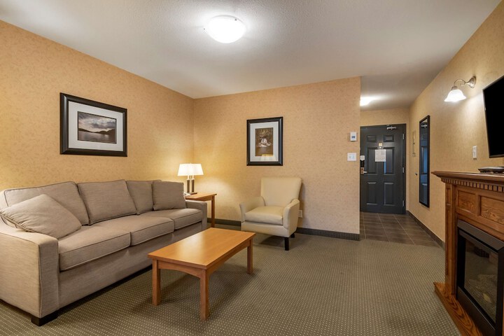 Room 27 of 61