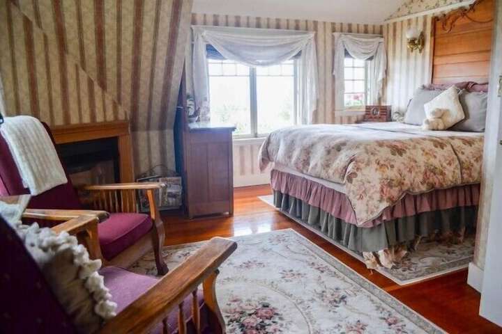 Room 44 of 64