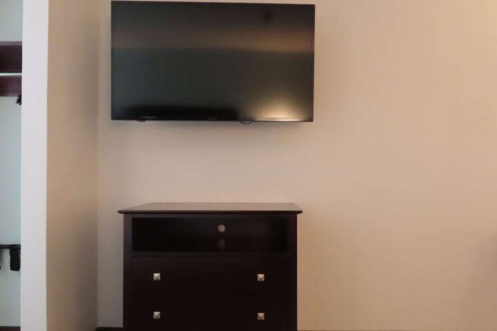 Room 12 of 25