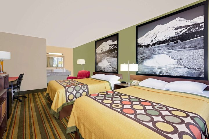 Room 14 of 15
