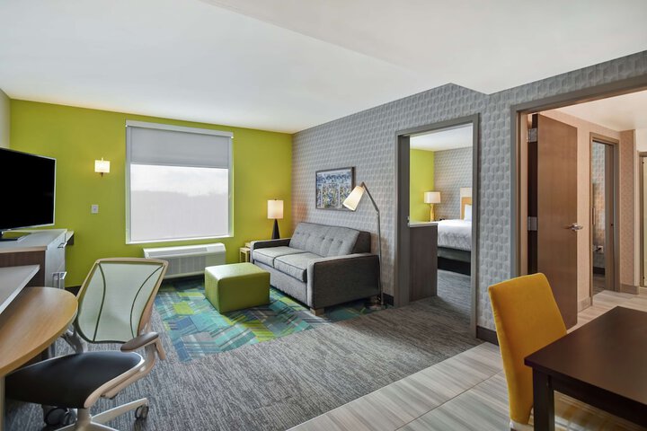 Room 25 of 43