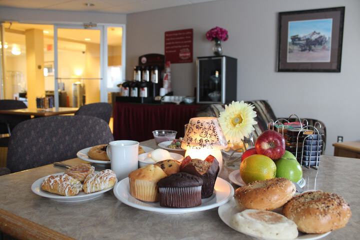 Breakfast/Coffee Service 37 of 44