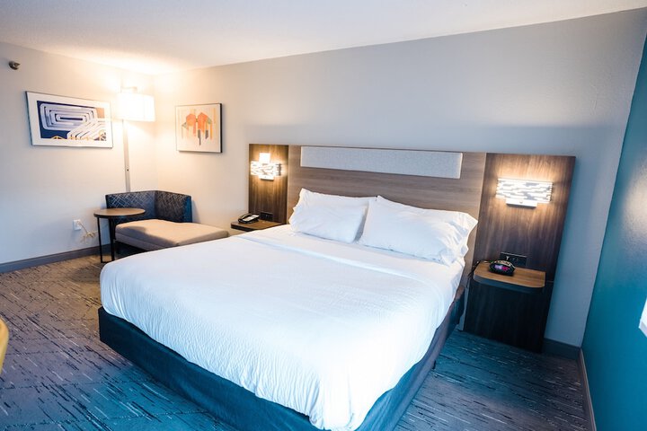 Holiday Inn Express & Suites Knoxville-North-I-75 Exit 112 by IHG