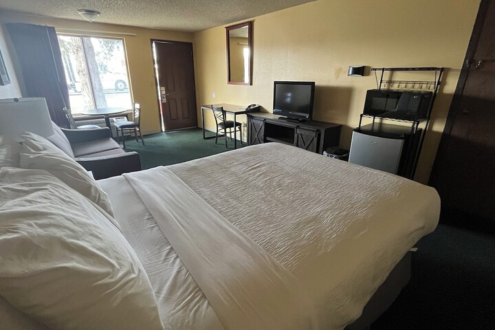 Room 18 of 33