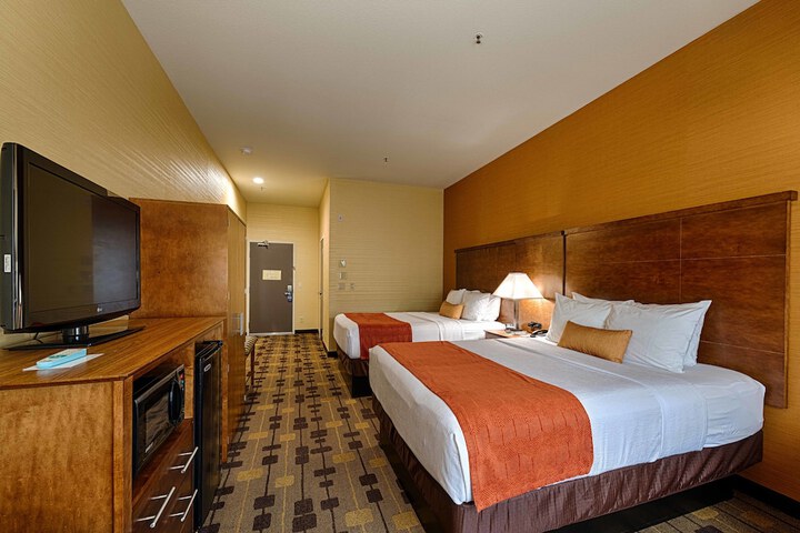 Room 15 of 27