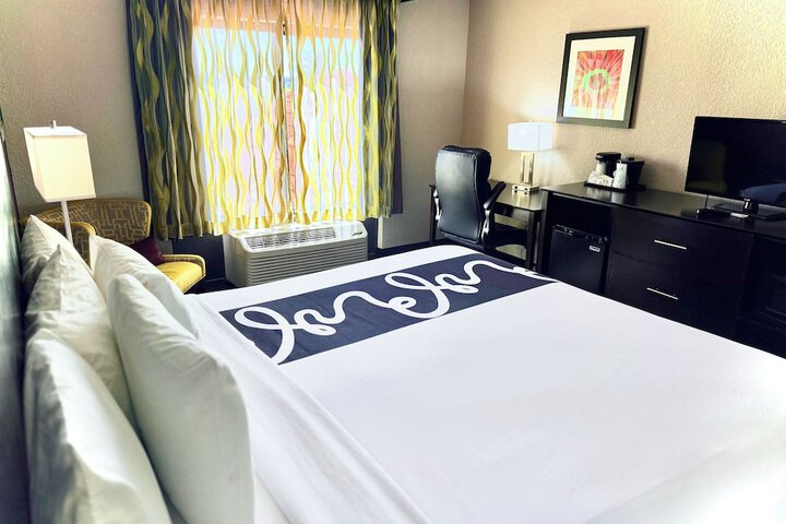 Room 13 of 50