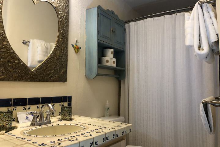 Room 10 of 80