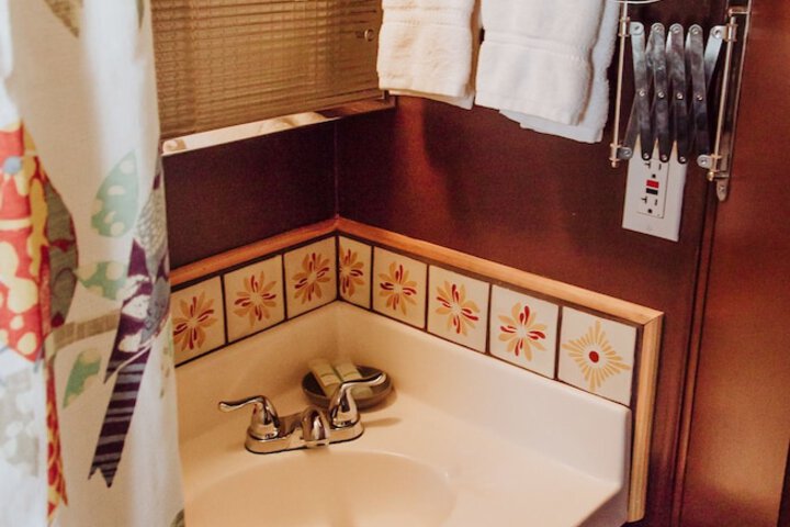 Room 155 of 183