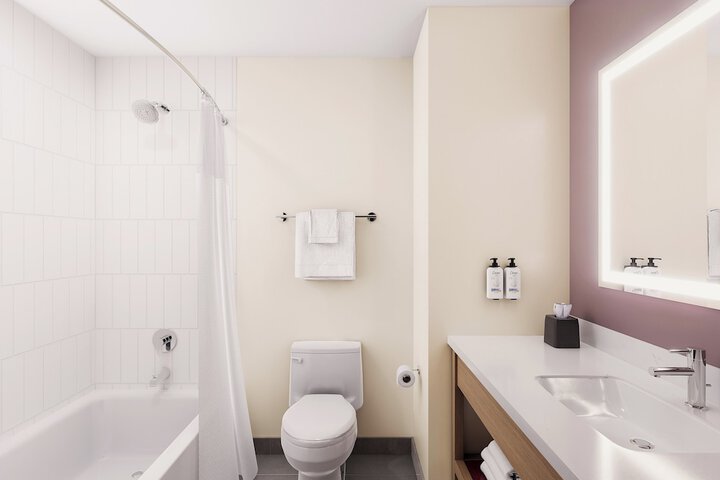 Garner Hotel Brookings by IHG