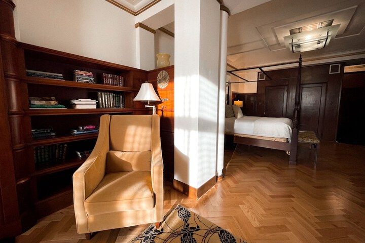 Room 17 of 124