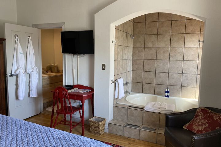 Room 26 of 49