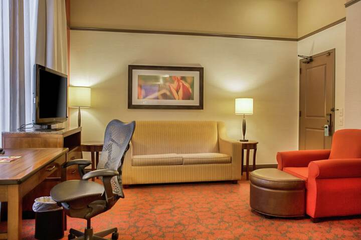 Hilton Garden Inn Milwaukee Downtown