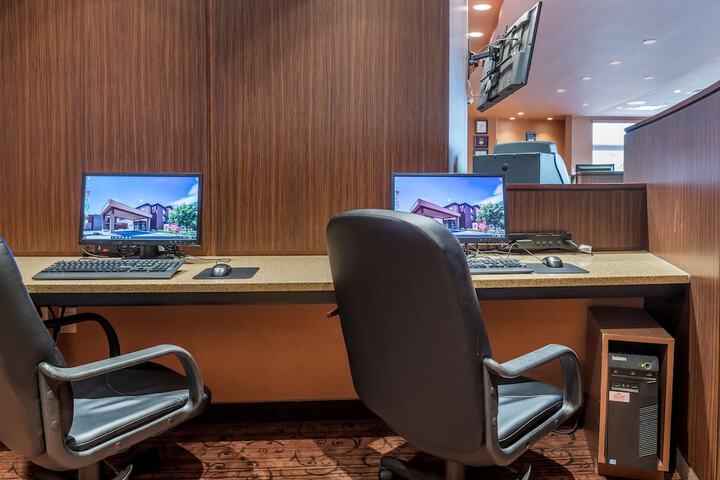 Business Center 42 of 42