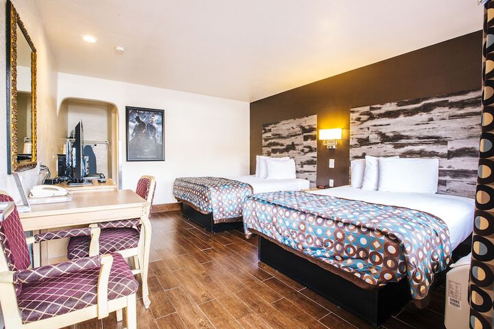 Room 98 of 131