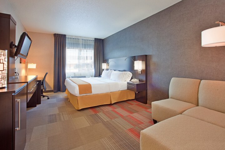 Room 103 of 163