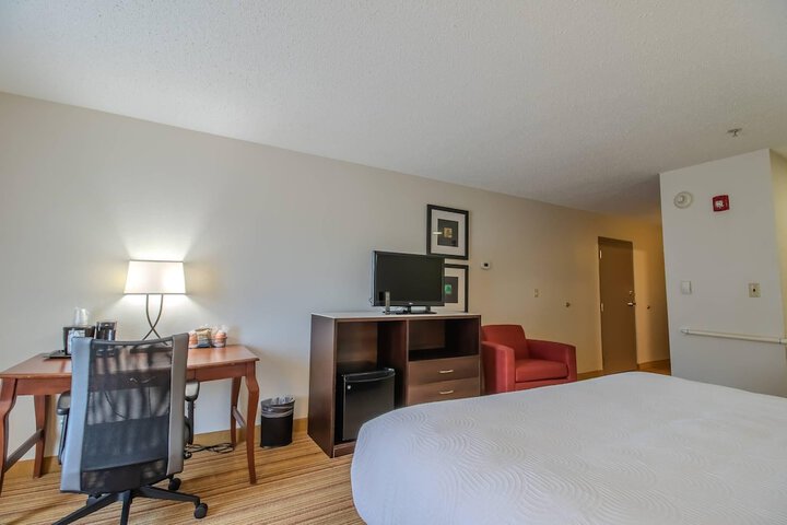 Country Inn & Suites by Radisson Convention Center