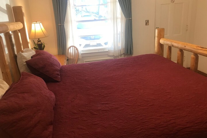 Room 11 of 105