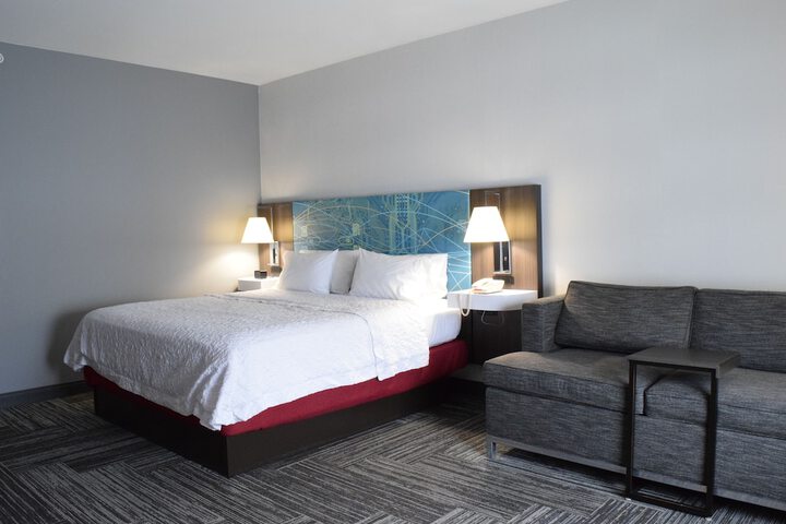 Room 16 of 39