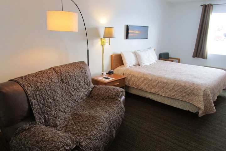 Room 12 of 32