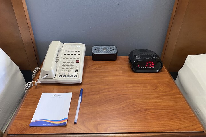 Room 9 of 16