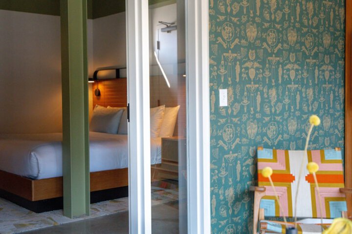 Room 93 of 115