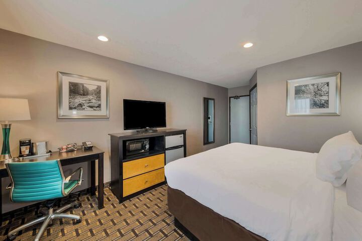 Room 15 of 44