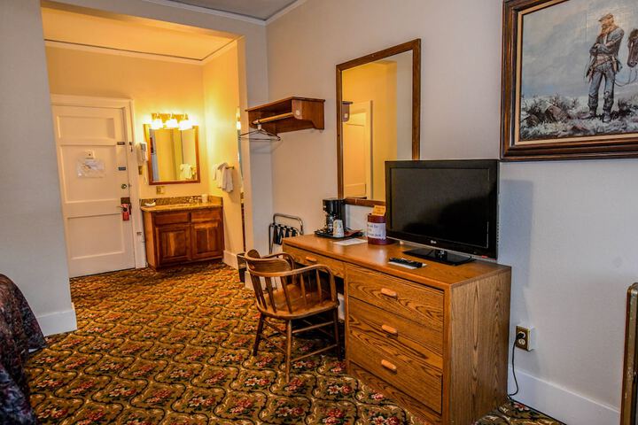 Irma Hotel