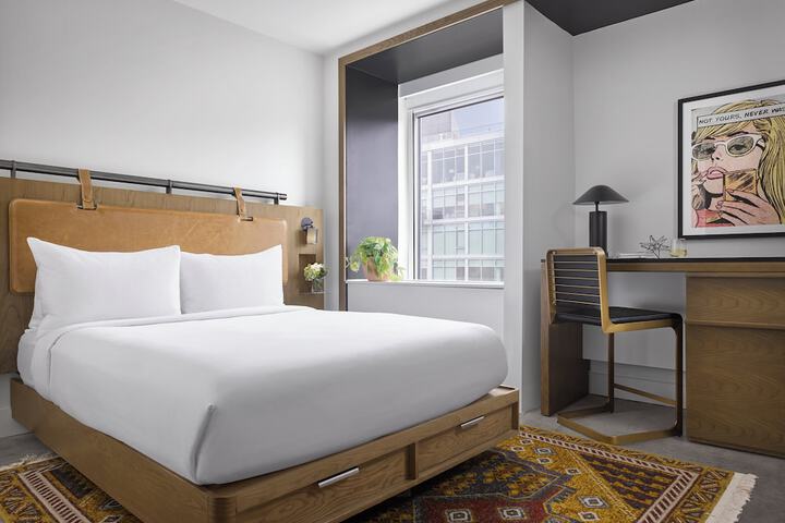 Room 42 of 115