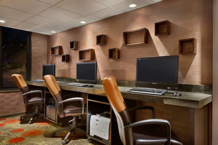 Embassy Suites by Hilton Piscataway Somerset