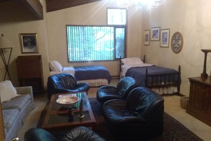 Room 8 of 24