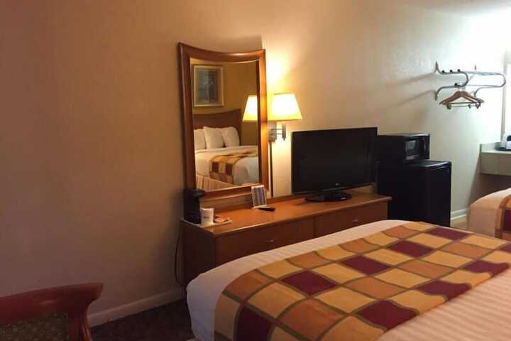 Room 35 of 49
