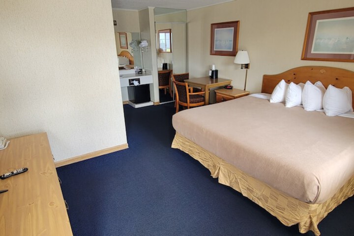 Room 19 of 33